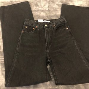 NWT Levi’s ribcage wide leg denim jeans